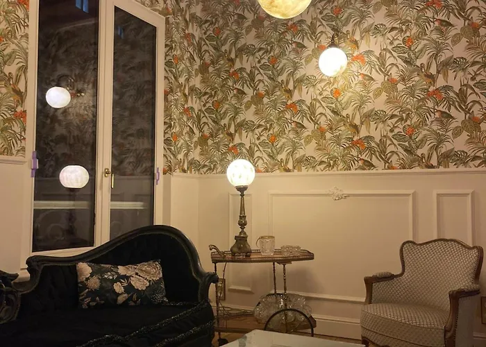 La Petite Foret Art Deco In