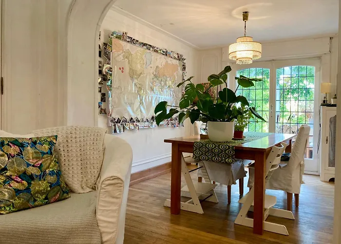 Δωμάτια σε οικογενειακή κατοικία Calm, & Birdsong