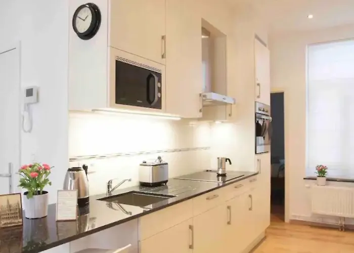 - Steps Grand Place - Local Vibrant Neighbourhood * Brussels