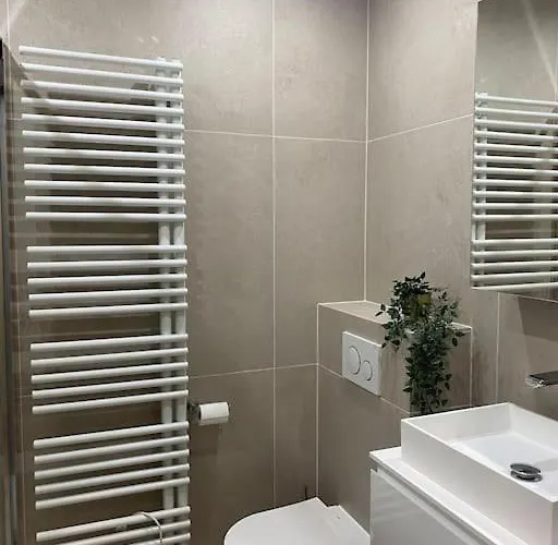 Avec Parking Gratuit Sur Place 5d Apartament *