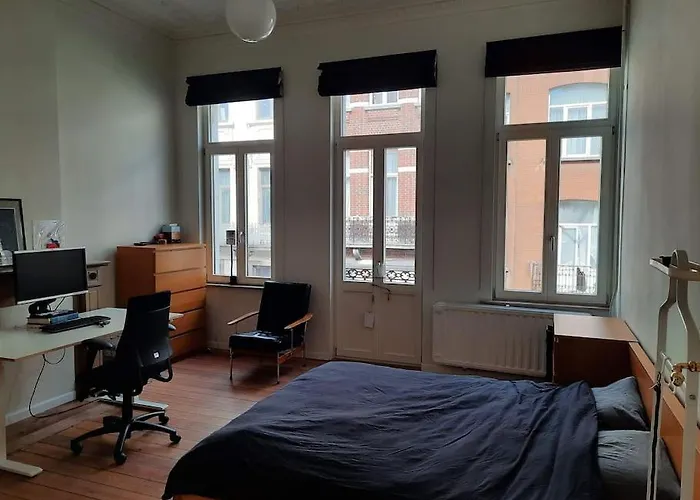 아파트 Charming House With Garden 브뤼셀