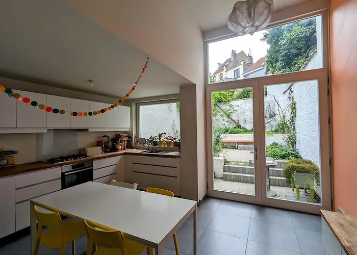 아파트 Charming House With Garden *