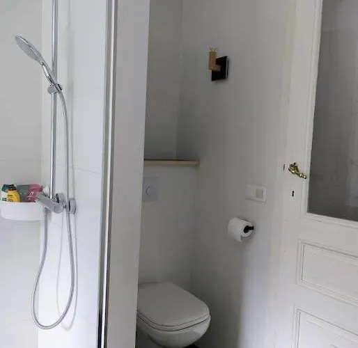 Charming House With Garden *