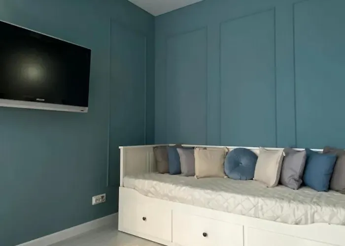 Chaussee De Wavre Family App's *