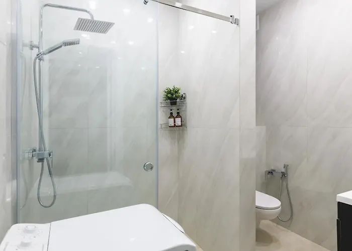 Chaussee De Wavre Family App's * Brüsszel