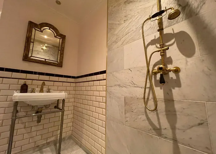 Апартаменты La Petite Foret Art Deco In Брюссель