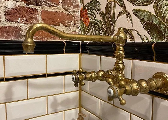 La Petite Foret Art Deco In