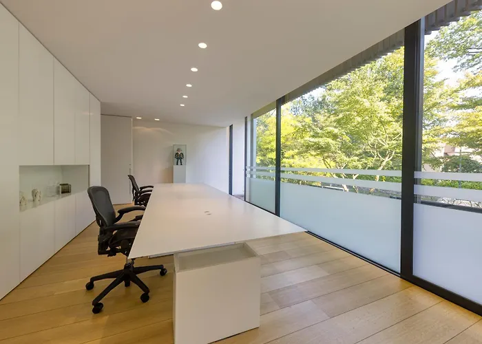 וילה Luxurious 1000m2 With Garden And Pool בריסל