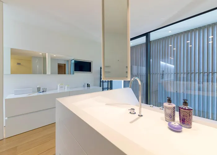 Luxurious 1000m2 With Garden And Pool Willa *