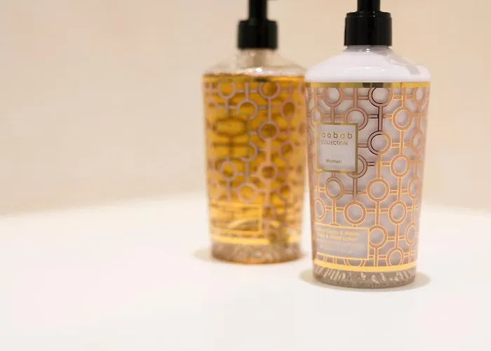 וילה Luxurious 1000m2 With Garden And Pool *