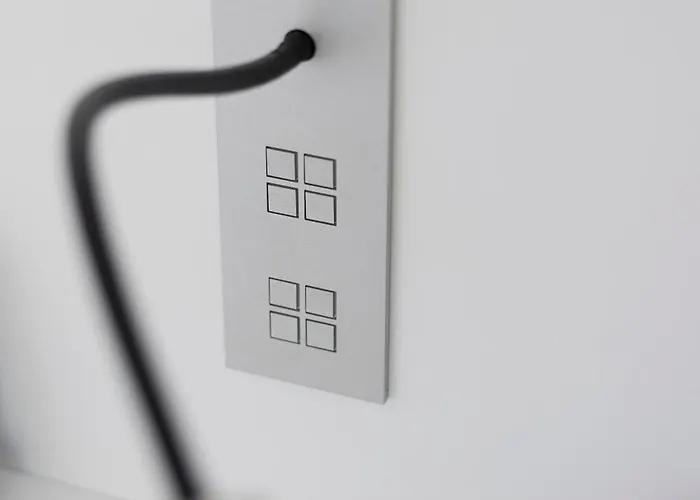 Luxurious 1000m2 With Garden And Pool