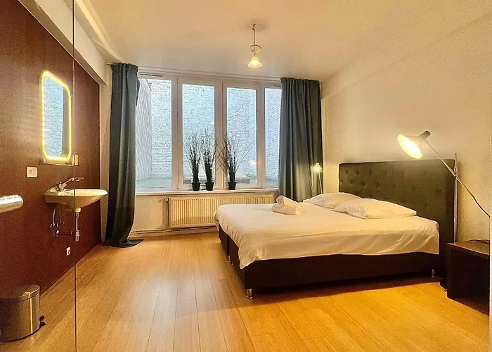 Appartement 5 Min From Grand Place 1 Bedroom Apt Renovated! *