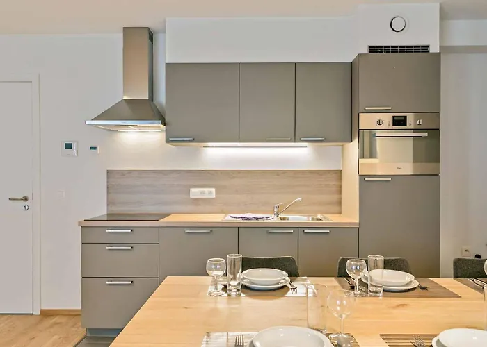 Appartement Two Bedroom With Amazing View In Center