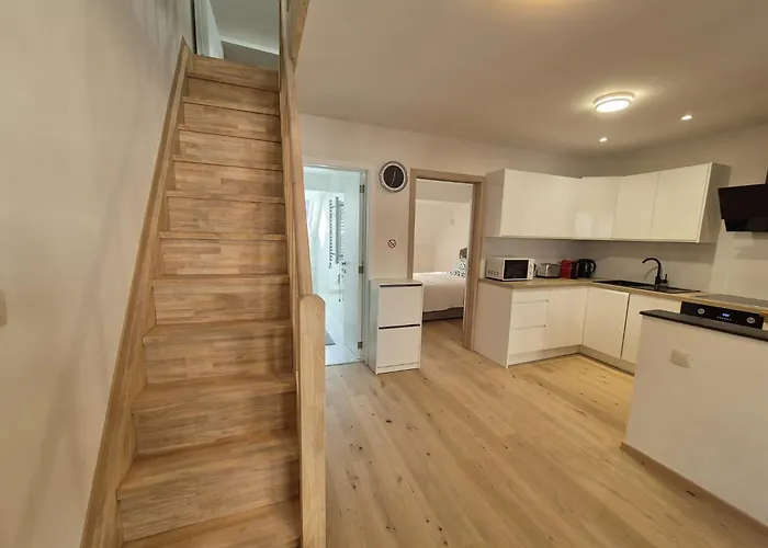 Cosy Duplex In Center Of Bruxelas