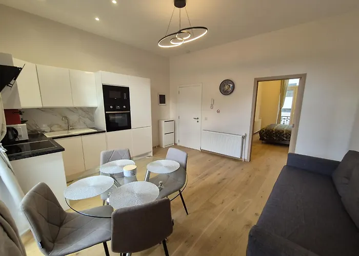 Elegant In Center Of Apartman *