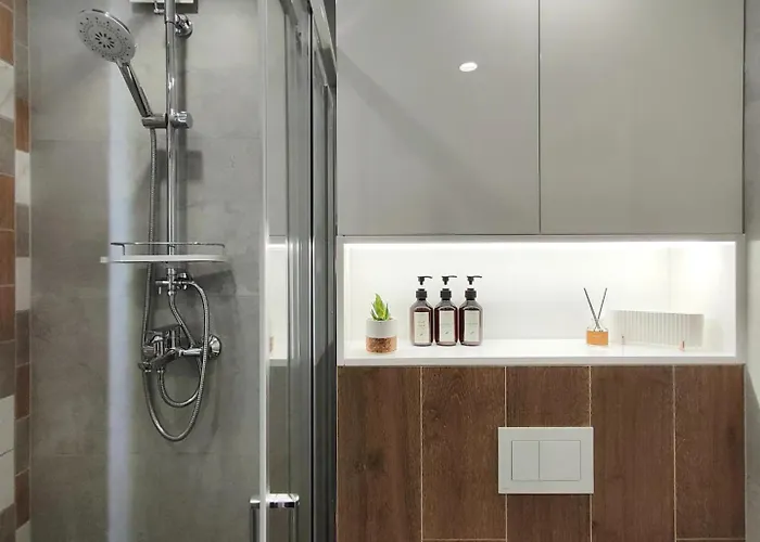 Chaussee De Wavre Family App's *