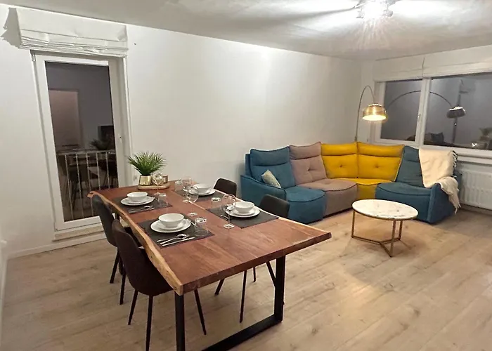 Apartment Charming Two Bedroom Flat - Nato -