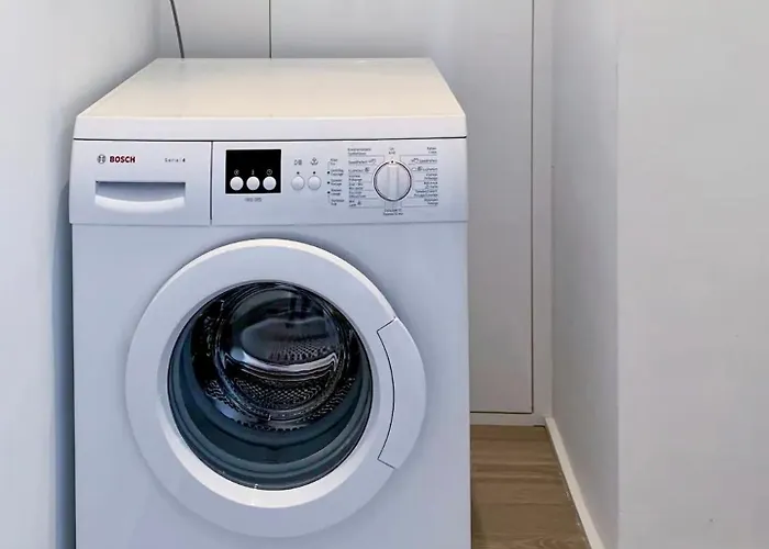 Prestige - Uptown Apartment