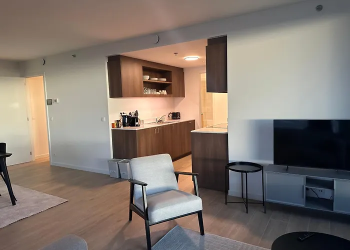 Beautiful With Panoramic View Of Center With Roof Terrace