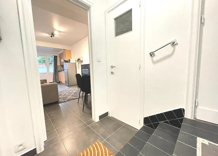 Διαμέρισμα Duden Park - Cosy 1 Bedroom *