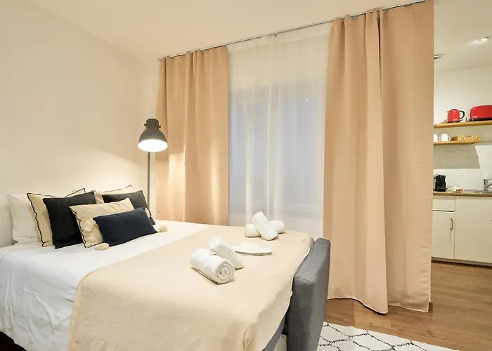 Compact & Stylish In * Bruxelles