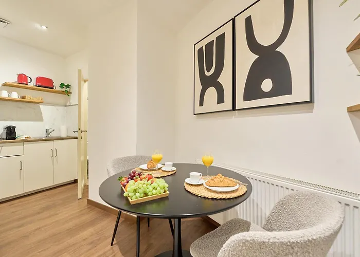 Compact & Stylish In * Bruxelles