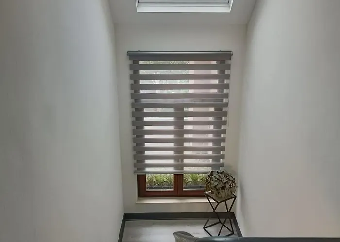 Modern Triplex 140m2 - 4 Bedrooms, 1 Living & 2 Bathrooms - 8 People In *