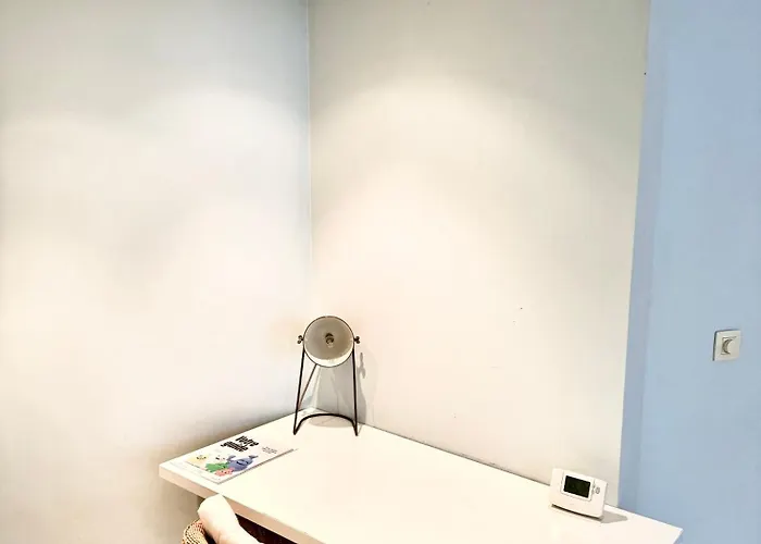 Beautiful 2 Bedroom Familiar Luxury Brüsszel