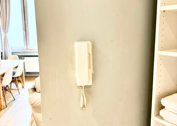 Beautiful 2 Bedroom Familiar Luxury Brüsszel