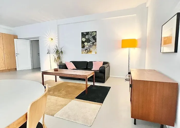 5 Min From Grand Place 1 Bedroom Apt Renovated! Apartamento