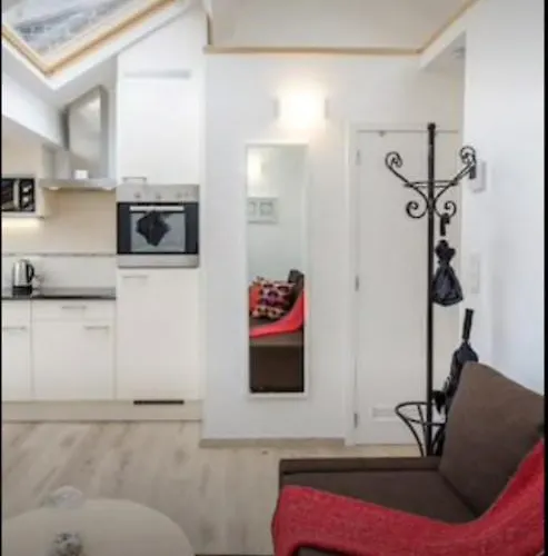 Heart Of Escape, Steps From Bourse *