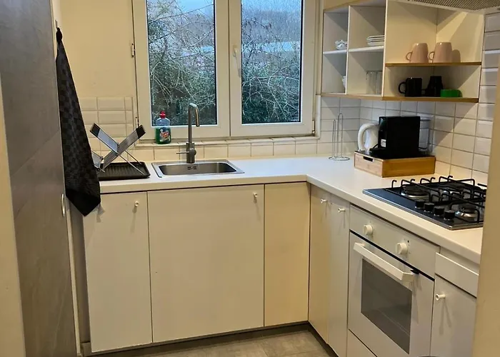 Confortable Avec Garage Premier Etage Sans Terrasse *