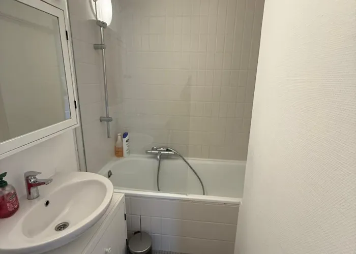 Lovely Next To European Area Апартаменты Брюссель