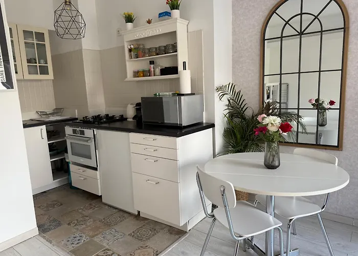 Lovely Next To European Area Апартаменты Брюссель