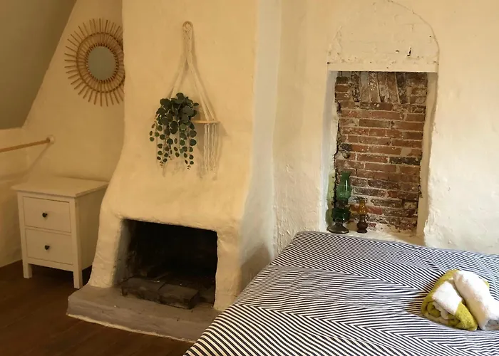 Centre Petite Privee Au Sablon ! Guest house *