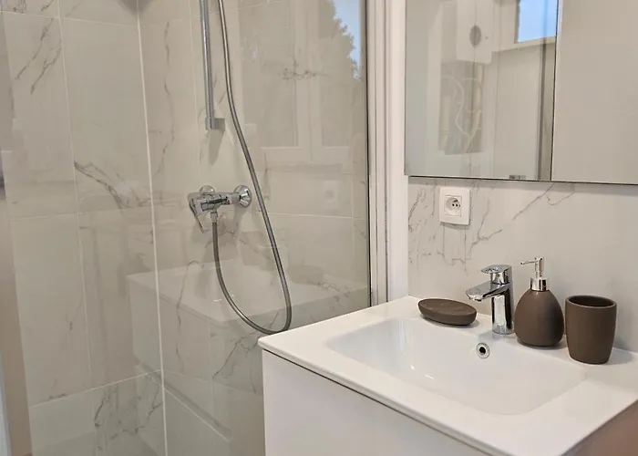 With Terrace 1 شقة بروكسل