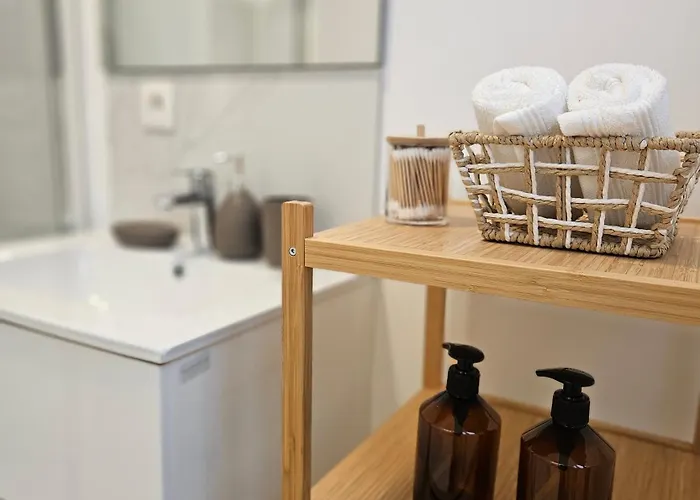 With Terrace 1 شقة