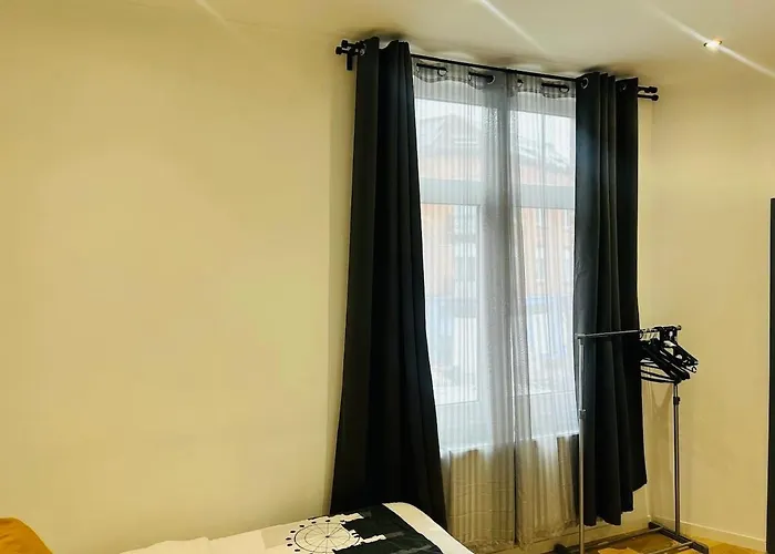 De Standing Brady Muandaz * بروكسل