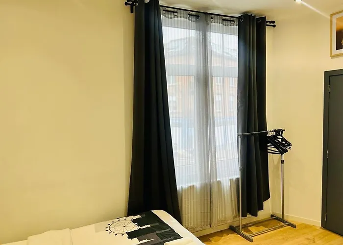 شقة De Standing Brady Muandaz