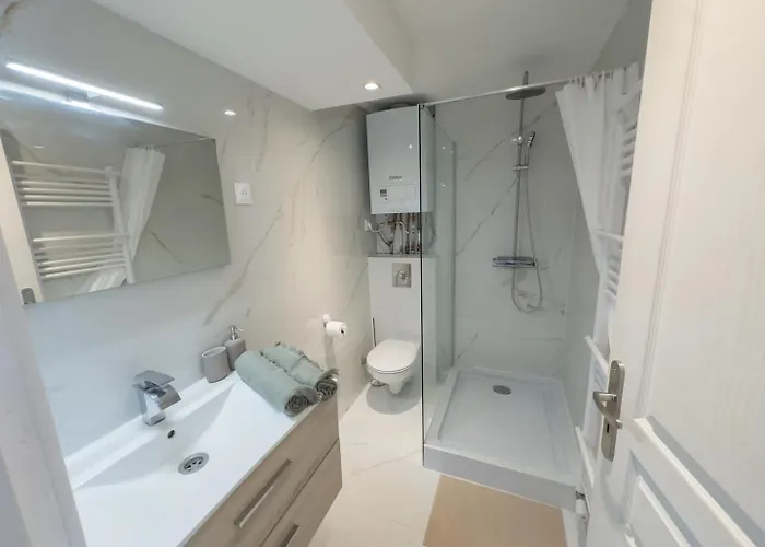 Cosy Duplex In アパート *