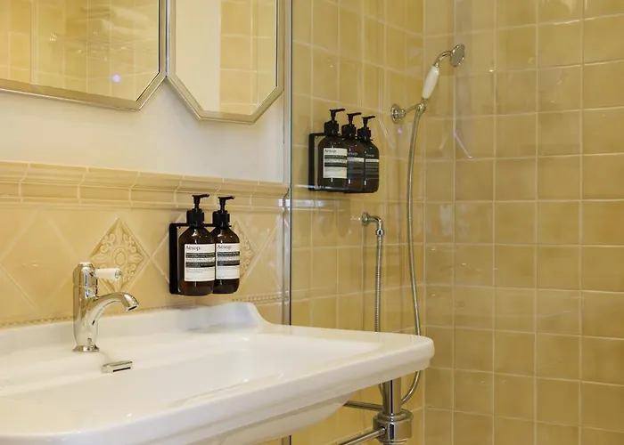 Hotel Fleur De Brussels