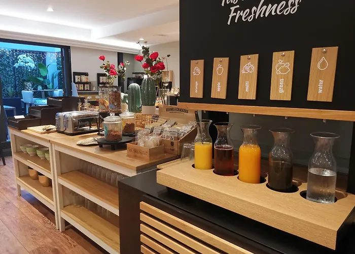 Avenue Louise Trademark Collection By Wyndham