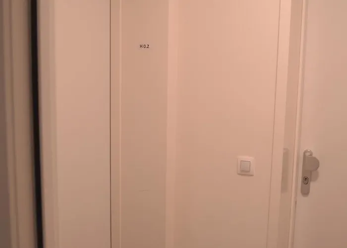 1br Metro Hopital Erasme Bordet Handicapt Friendly *