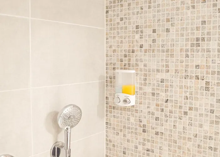 1br Metro Hopital Erasme Bordet Handicapt Friendly *