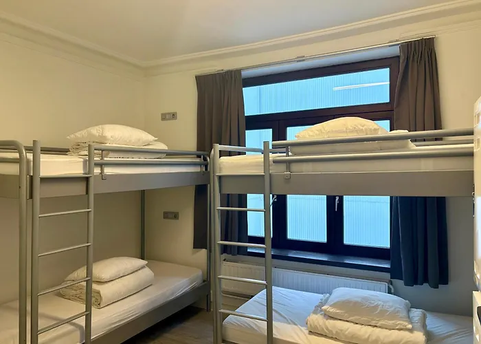 Hostel The Legacy By 2go4 Center