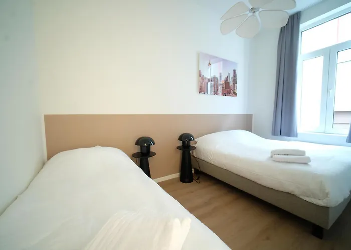 Noble Nest - Downtown Apartment *