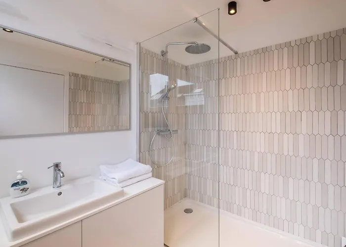 Floor New Duplex Stunning View In Trendy St Gilles Apartment *