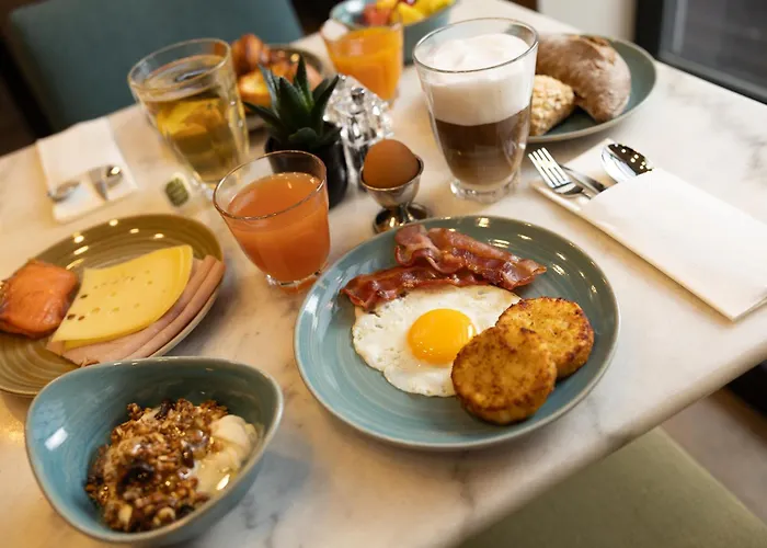 Hotel Schuman By Ihg 4*