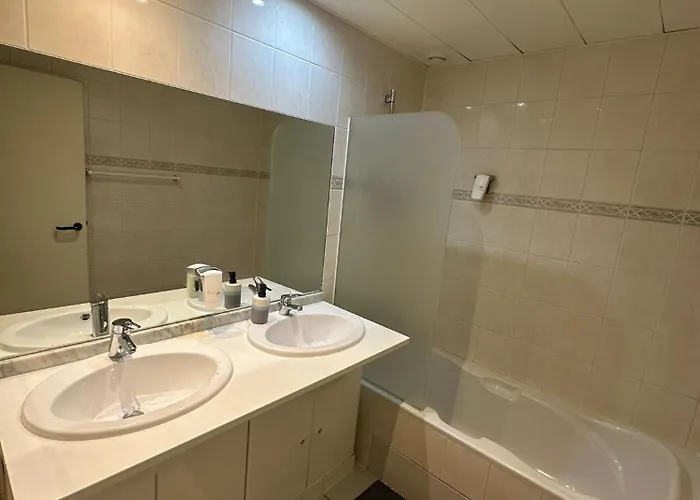 1 4 Personnes Proche Gare Du Midi Apartment Brüssel