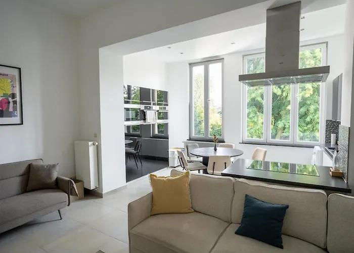 Cozy And Luxurious In Brussels, Laeken Apartamento